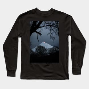 'Alpenglow on Schiehallion', Kinloch Rannoch, Perthshire. Long Sleeve T-Shirt